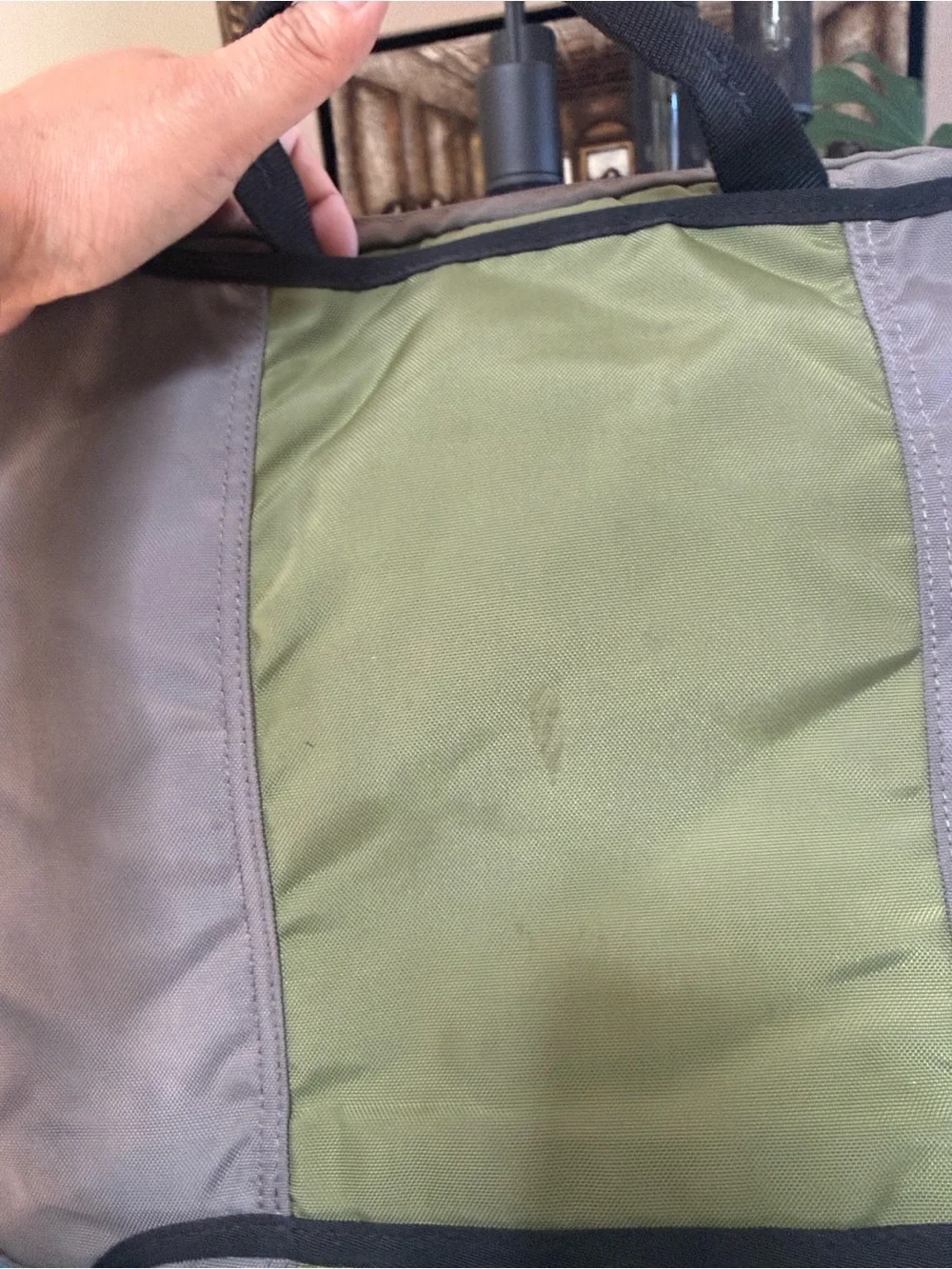 Timbuk2 Command Messenger Bag, pre-loved in great condition